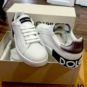 D&G portofino low top sneaker.